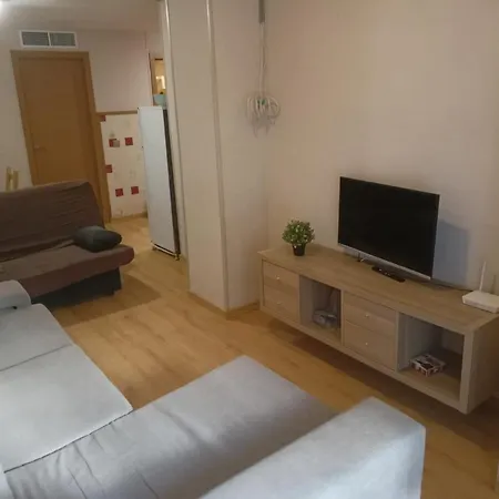 Beachfront Calahonda شقة *